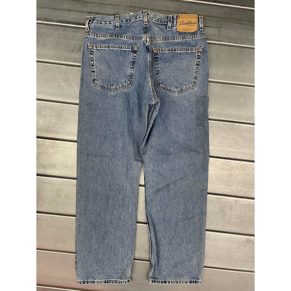 Signature Levis Mens 36X30 Blue Medium Wash Denim Regular Straight 100% Cotton - Picture 11 of 16